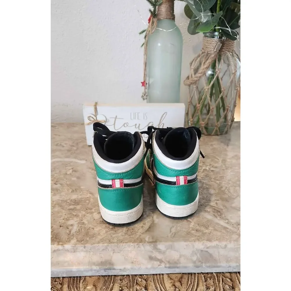Jordan used nike